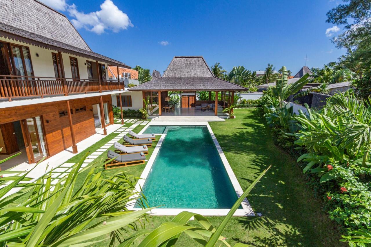 Alea Estate Villa เกอโรโบกัน ภายนอก รูปภาพ